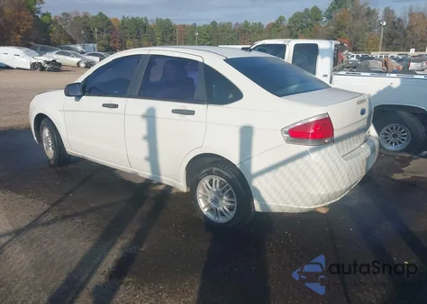 2011 Ford Focus Se z USA, uszkodzony, nr VIN 1FAHP3FN6BW181985